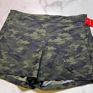 SPANX Womens 6" Sunshine Shorts, Green Camo NWT